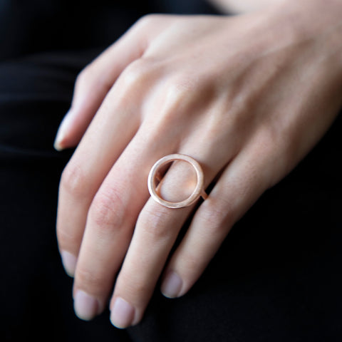 F 264 - Open Circle Ring