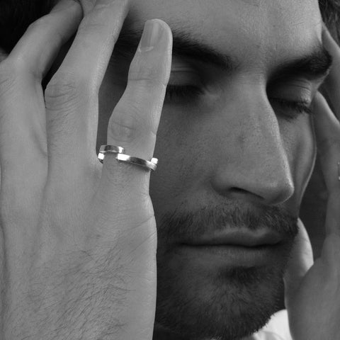 J 282 - Schlanker kinetischer Ring