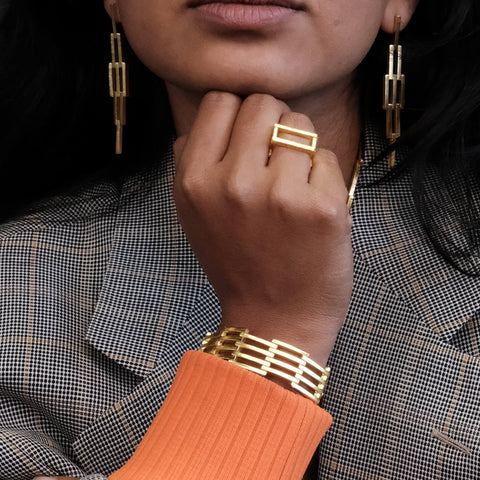 J 481 - Fluid Kinetic Armband