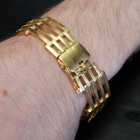 J 481 - Fluid Kinetic Armband