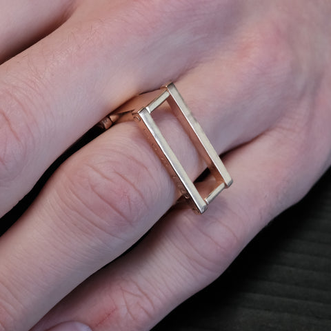 J 285 - Kinetic Duo Ring