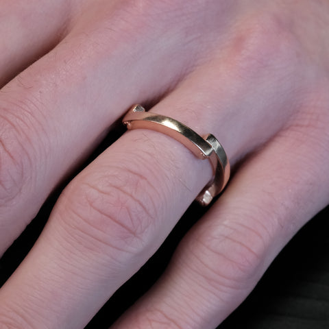 J 282 - Schlanker kinetischer Ring