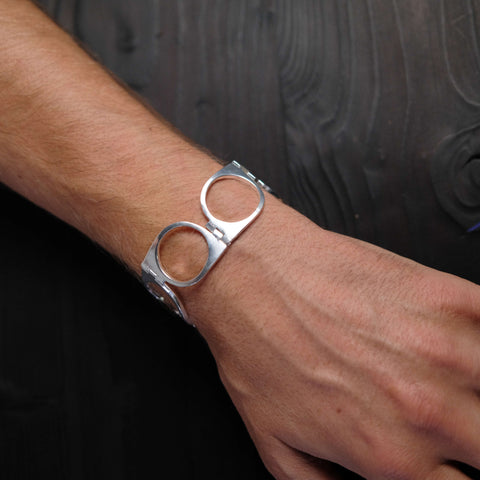 I 487 - Minimalist Eye Bracelet