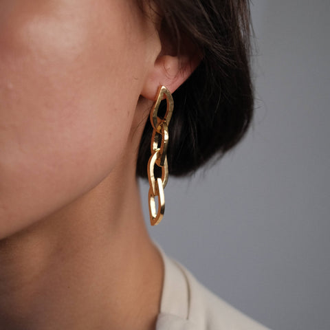 I 693 - Chain Flame Earring